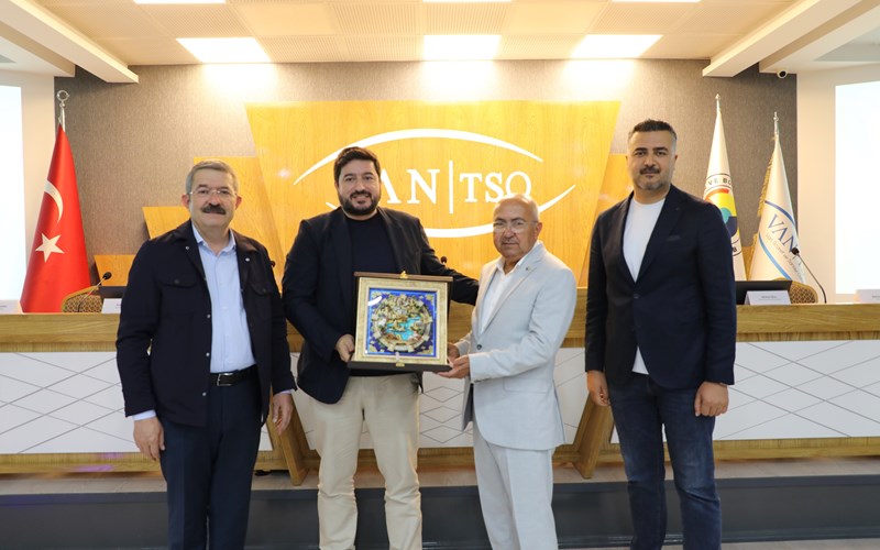 Auto King Oto Servis, Van’da Sigorta Sektörünün Geleceğini Değerlendirdi